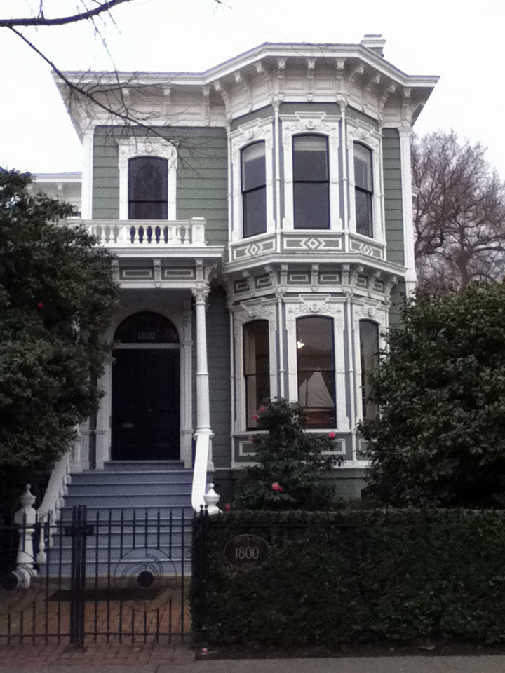 The front of a nicely-restored Victorian in Midtown Sacramento.