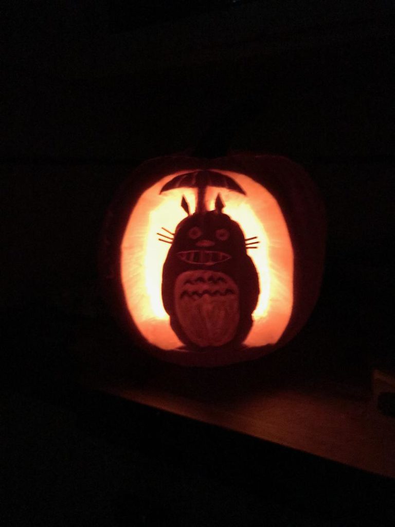 Totoro jack-o'-lantern